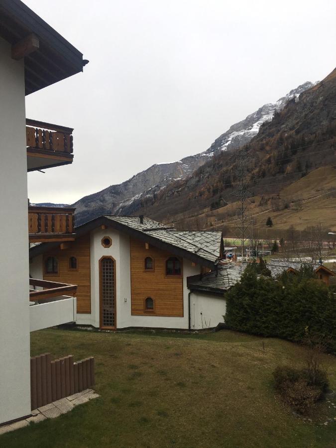 Holiday 88 Leukerbad Buitenkant foto